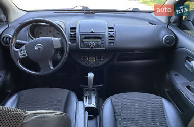 Хэтчбек Nissan Note 2007 в 