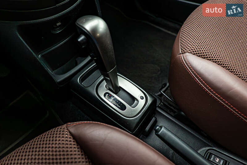 Хэтчбек Nissan Note 2007 в Киеве