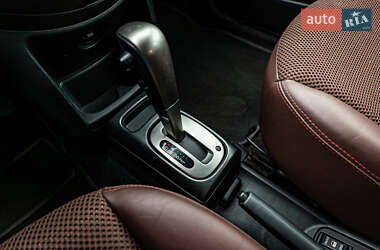 Хэтчбек Nissan Note 2007 в 