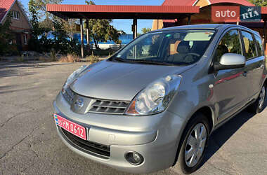 Хэтчбек Nissan Note 2008 в 