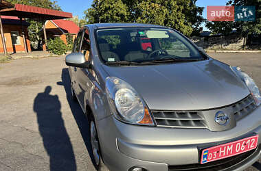 Хэтчбек Nissan Note 2008 в 
