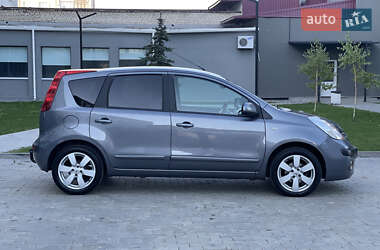 Хэтчбек Nissan Note 2006 в 