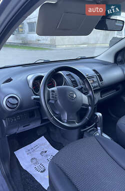 Хэтчбек Nissan Note 2006 в 