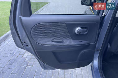Хэтчбек Nissan Note 2006 в 