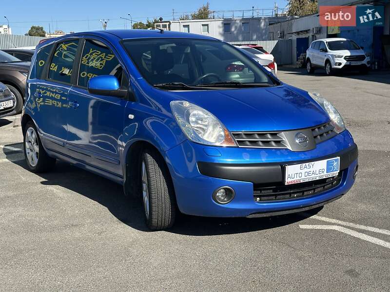 Хэтчбек Nissan Note 2006 в Киеве
