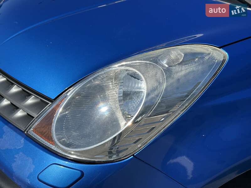 Хэтчбек Nissan Note 2006 в Киеве