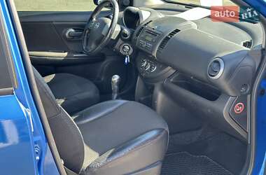 Хэтчбек Nissan Note 2006 в 