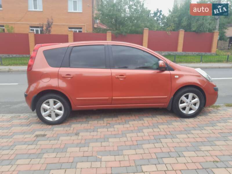 Хэтчбек Nissan Note 2007 в Киеве