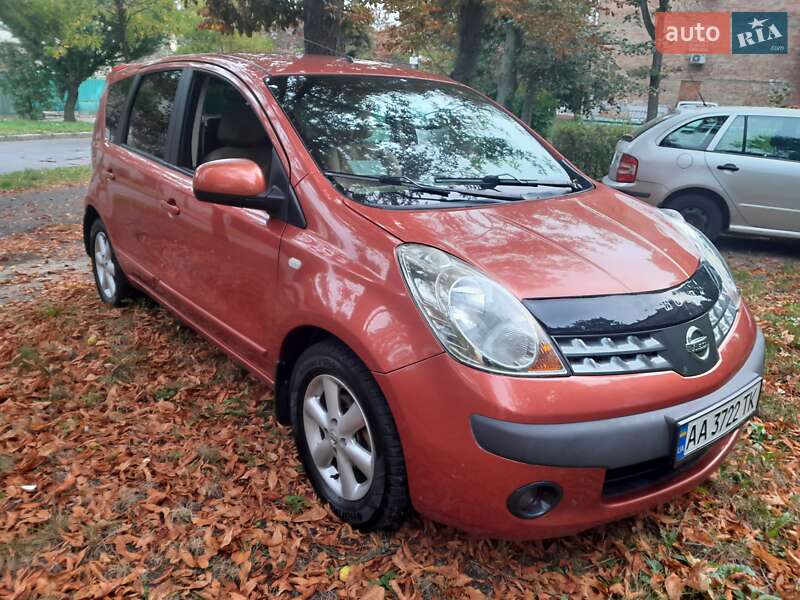 Хэтчбек Nissan Note 2007 в Киеве