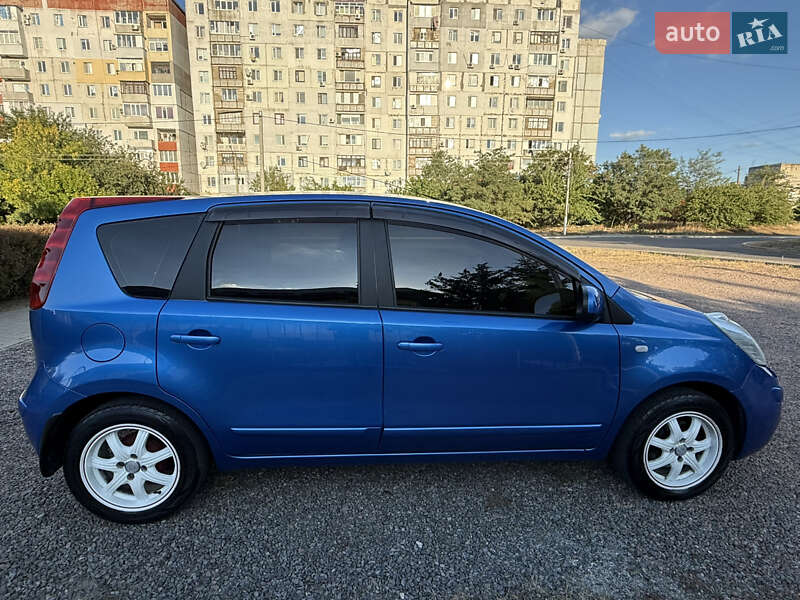 Хэтчбек Nissan Note 2006 в Белгороде-Днестровском