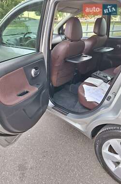 Хэтчбек Nissan Note 2006 в 
