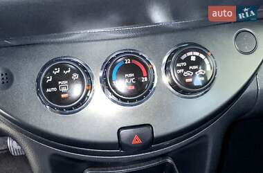 Хэтчбек Nissan Note 2008 в 