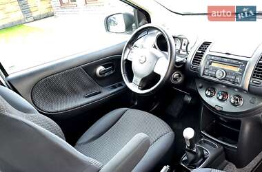Хэтчбек Nissan Note 2008 в 
