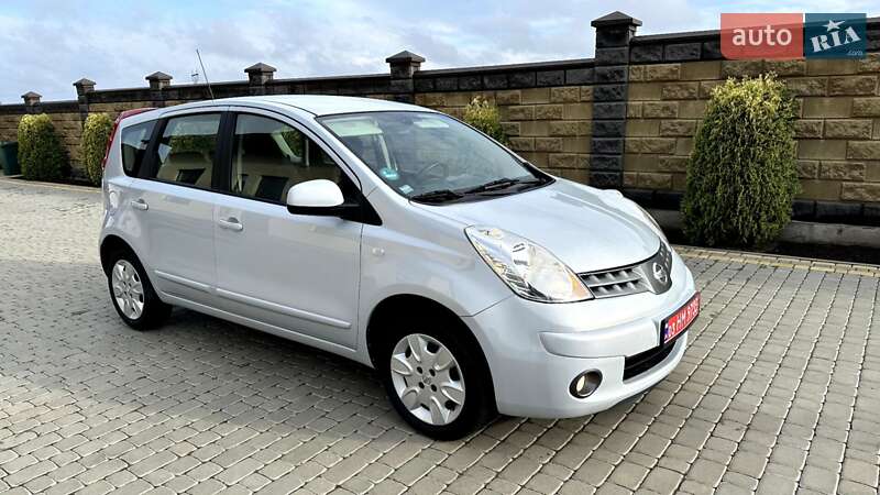 Хэтчбек Nissan Note 2008 в 