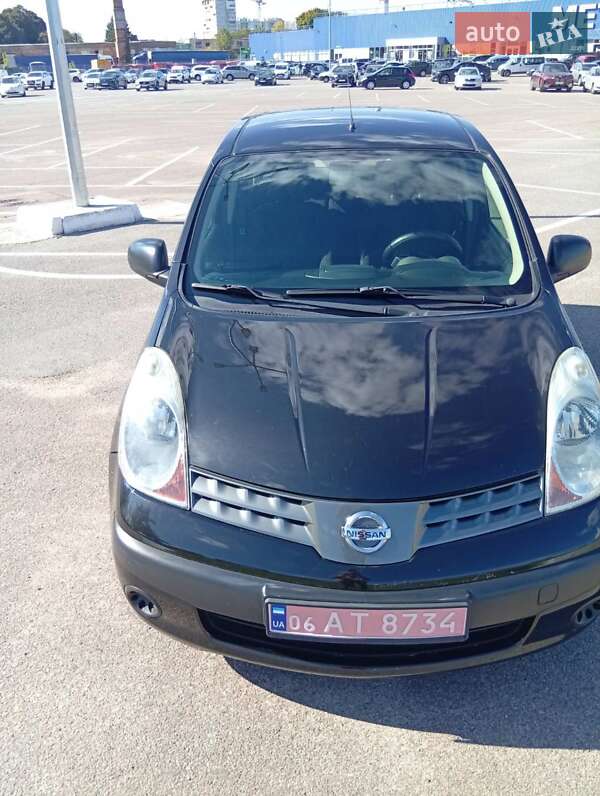 Хэтчбек Nissan Note 2007 в Житомире