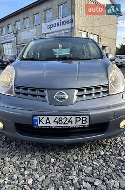 Хэтчбек Nissan Note 2008 в 