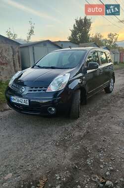 Хэтчбек Nissan Note 2007 в 