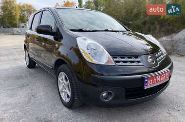 Хэтчбек Nissan Note 2006 в  фото 14 Хэтчбек Nissan Note 2006 в