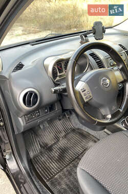 Хэтчбек Nissan Note 2006 в  фото 15 Хэтчбек Nissan Note 2006 в