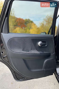 Хэтчбек Nissan Note 2006 в  фото 21 Хэтчбек Nissan Note 2006 в