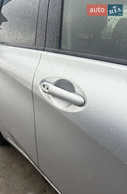 Хэтчбек Nissan Note 2013 в 