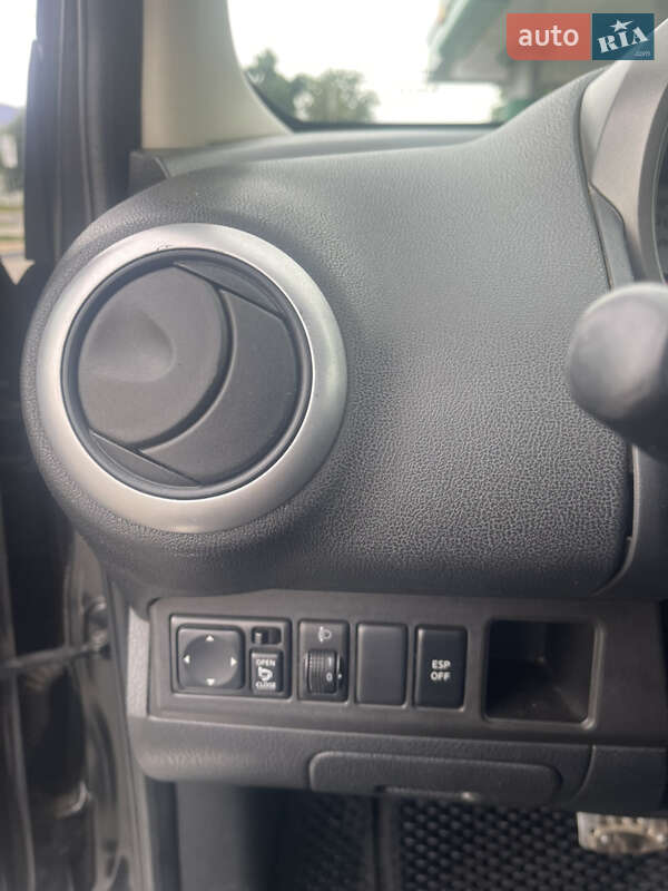 Хетчбек Nissan Note 2007 в Ізмаїлі фото 11 Хетчбек Nissan Note 2007 в Ізмаїлі