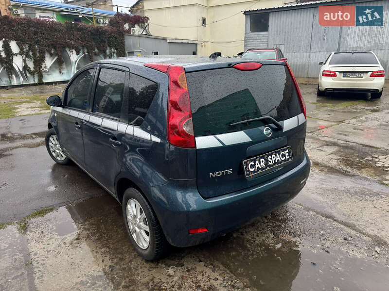 Хэтчбек Nissan Note 2012 в Одессе