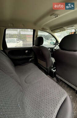 Хэтчбек Nissan Note 2012 в 