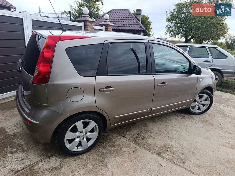 Хэтчбек Nissan Note 2008 в Черновцах фото 12 Хэтчбек Nissan Note 2008 в Черновцах