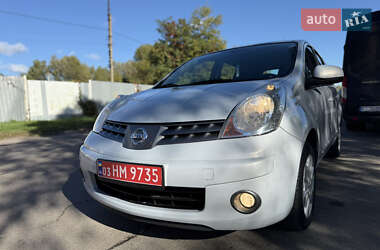 Хэтчбек Nissan Note 2008 в 
