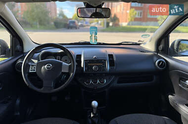 Хэтчбек Nissan Note 2008 в 