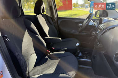 Хэтчбек Nissan Note 2008 в 