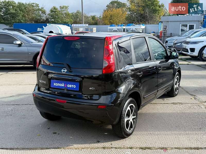 Хэтчбек Nissan Note 2006 в Киеве