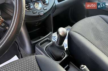 Хэтчбек Nissan Note 2006 в 