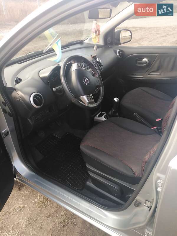 Хэтчбек Nissan Note 2009 в Днепре