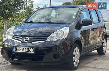 Хетчбек Nissan Note 2009 в Дубні