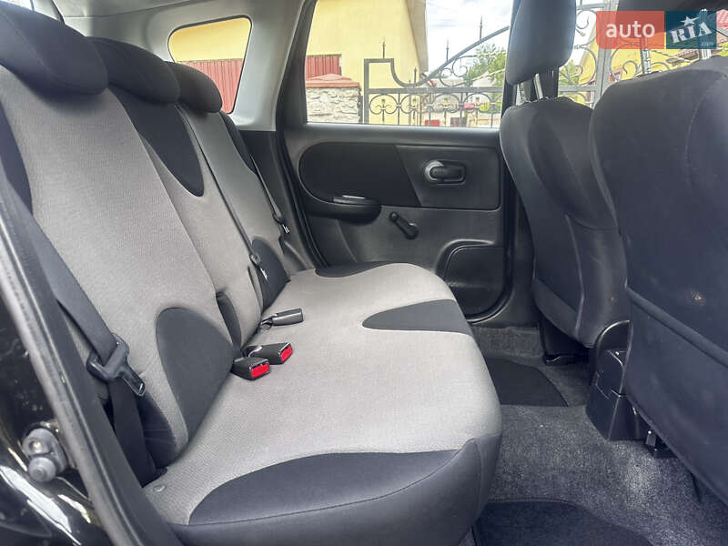 Хэтчбек Nissan Note 2009 в Дубно