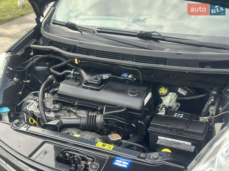 Хэтчбек Nissan Note 2009 в Дубно