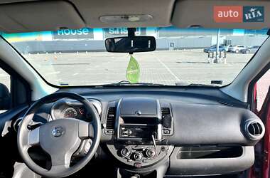 Хэтчбек Nissan Note 2006 в 
