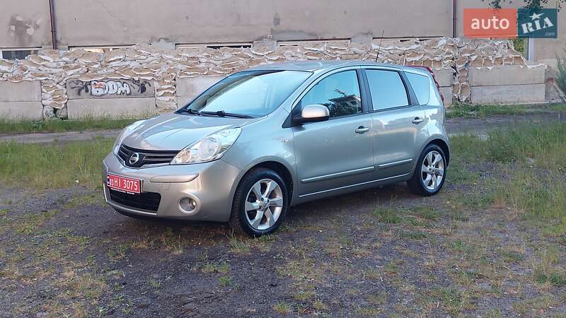 Хэтчбек Nissan Note 2010 в Луцке