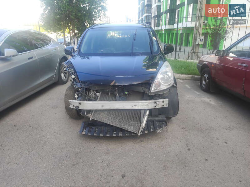 Хетчбек Nissan Note 2011 в Черкасах