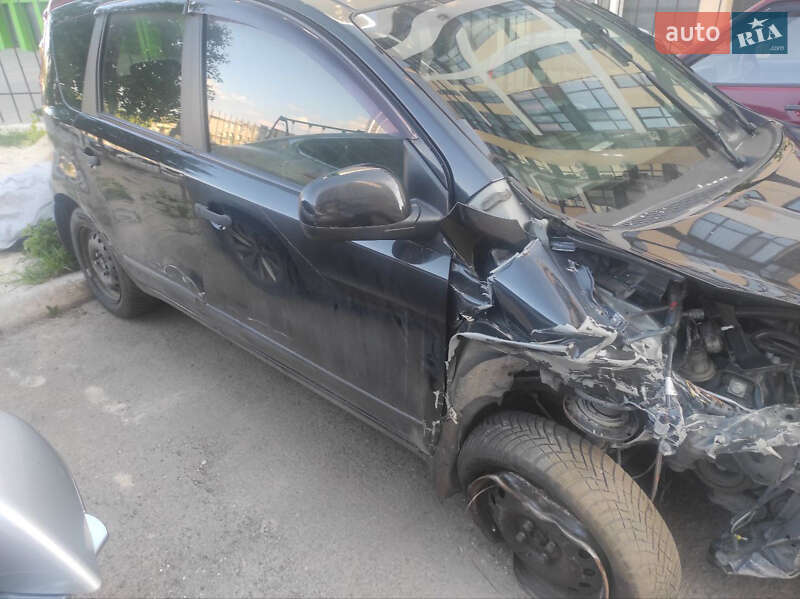 Хетчбек Nissan Note 2011 в Черкасах