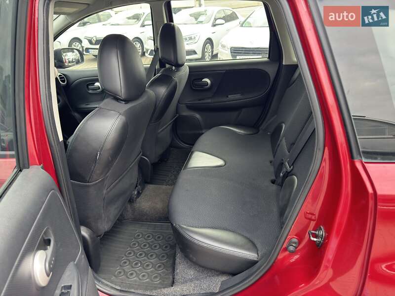 Хетчбек Nissan Note 2012 в Хмельницькому