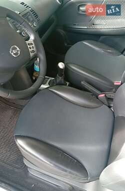Хэтчбек Nissan Note 2013 в 