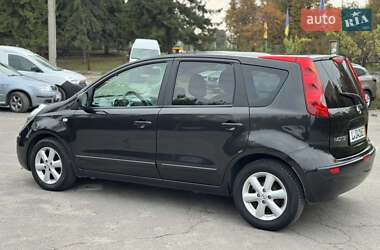 Хэтчбек Nissan Note 2006 в 