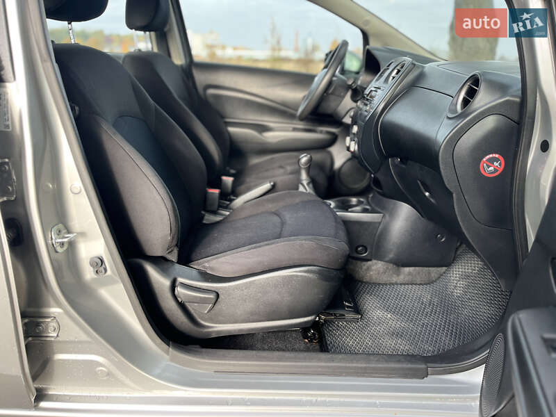 Хетчбек Nissan Note 2014 в Володимирі фото 39 Хетчбек Nissan Note 2014 в Володимирі