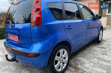 Хэтчбек Nissan Note 2007 в 
