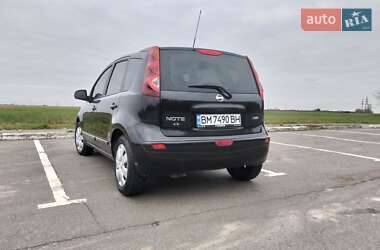 Хэтчбек Nissan Note 2009 в 