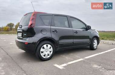 Хэтчбек Nissan Note 2009 в 