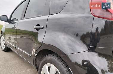Хэтчбек Nissan Note 2009 в 